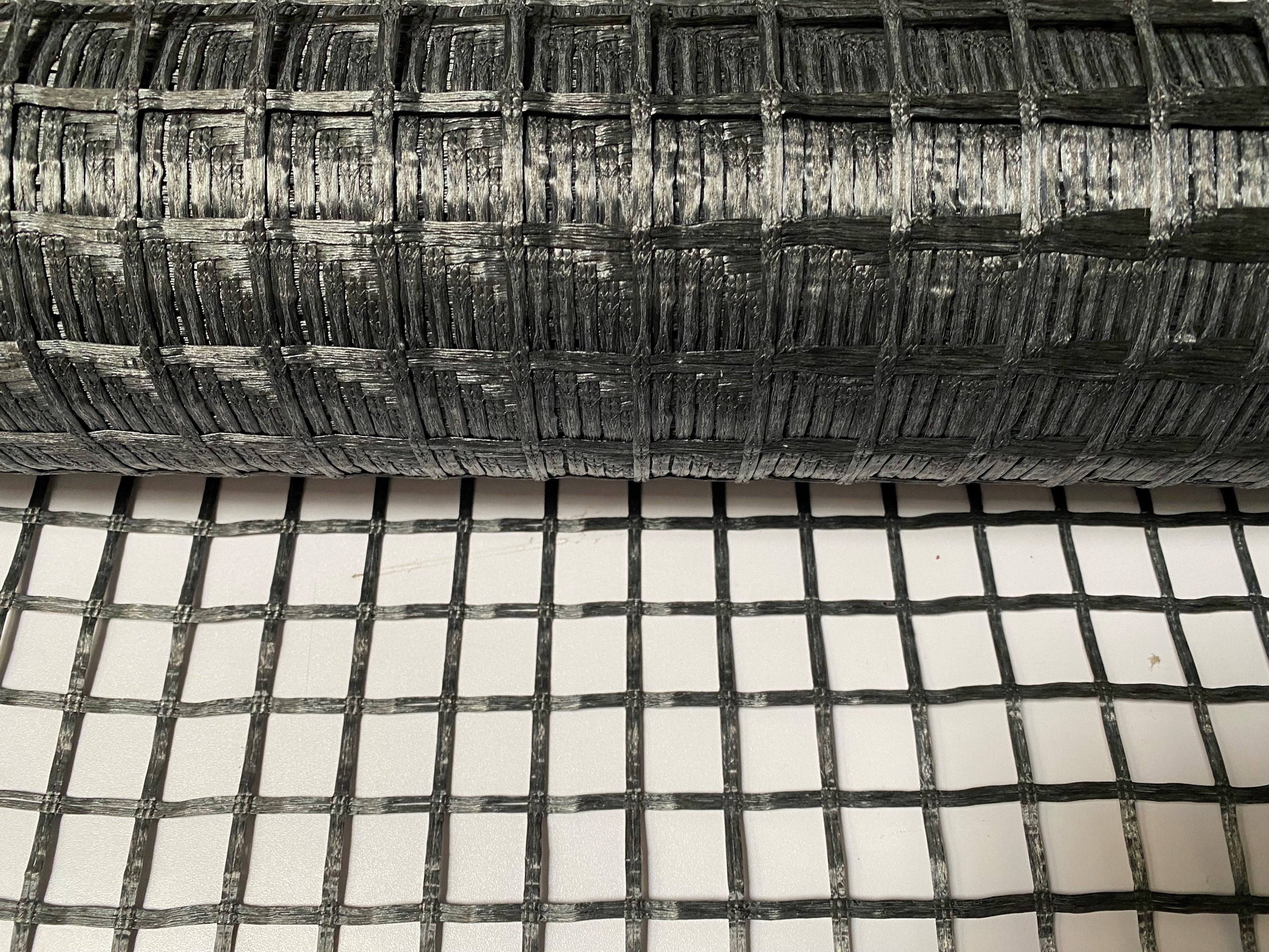 Polyester geogrid biaxial 40/40 kN/m 25x25 mm