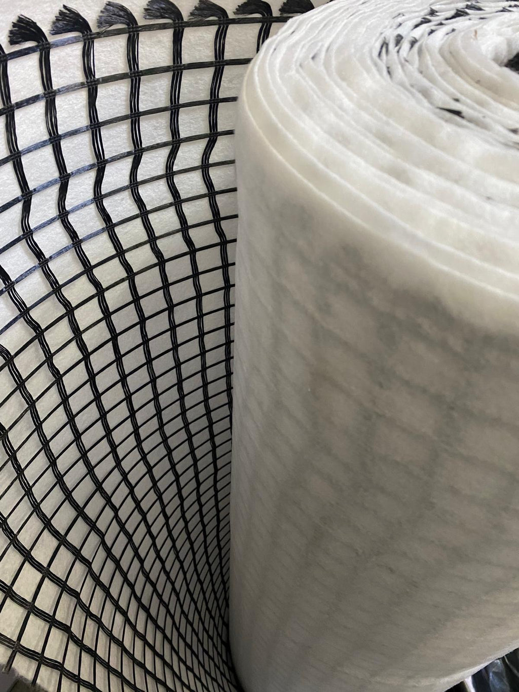 Kombigitter Geogitter 50/50 kN/m Polyester mit PP-Vlies GRK3, 1,95x50 m (97,5 m²)